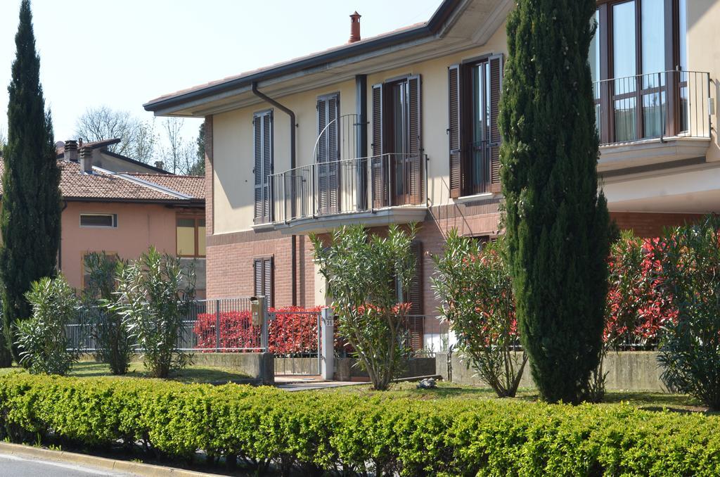 Appartamenti Corte Dei Cipressi Roe Exterior foto